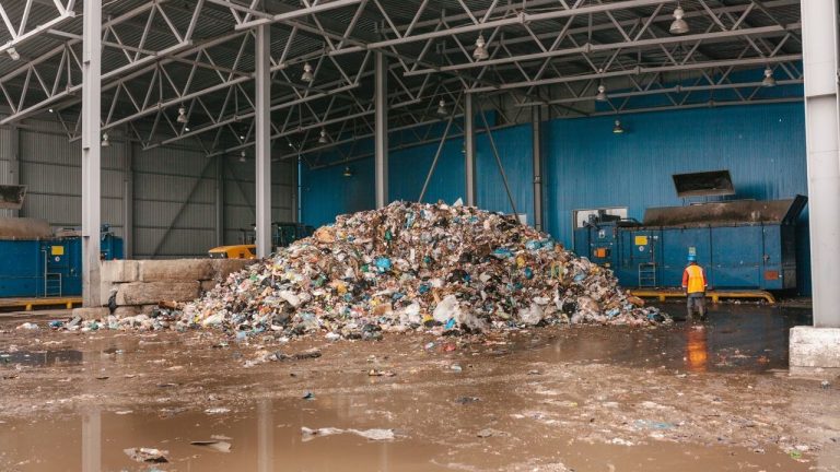 Como Montar Uma Empresa de Reciclagem de Plástico