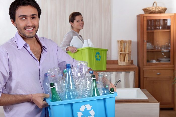 Reciclagem com garrafa pet